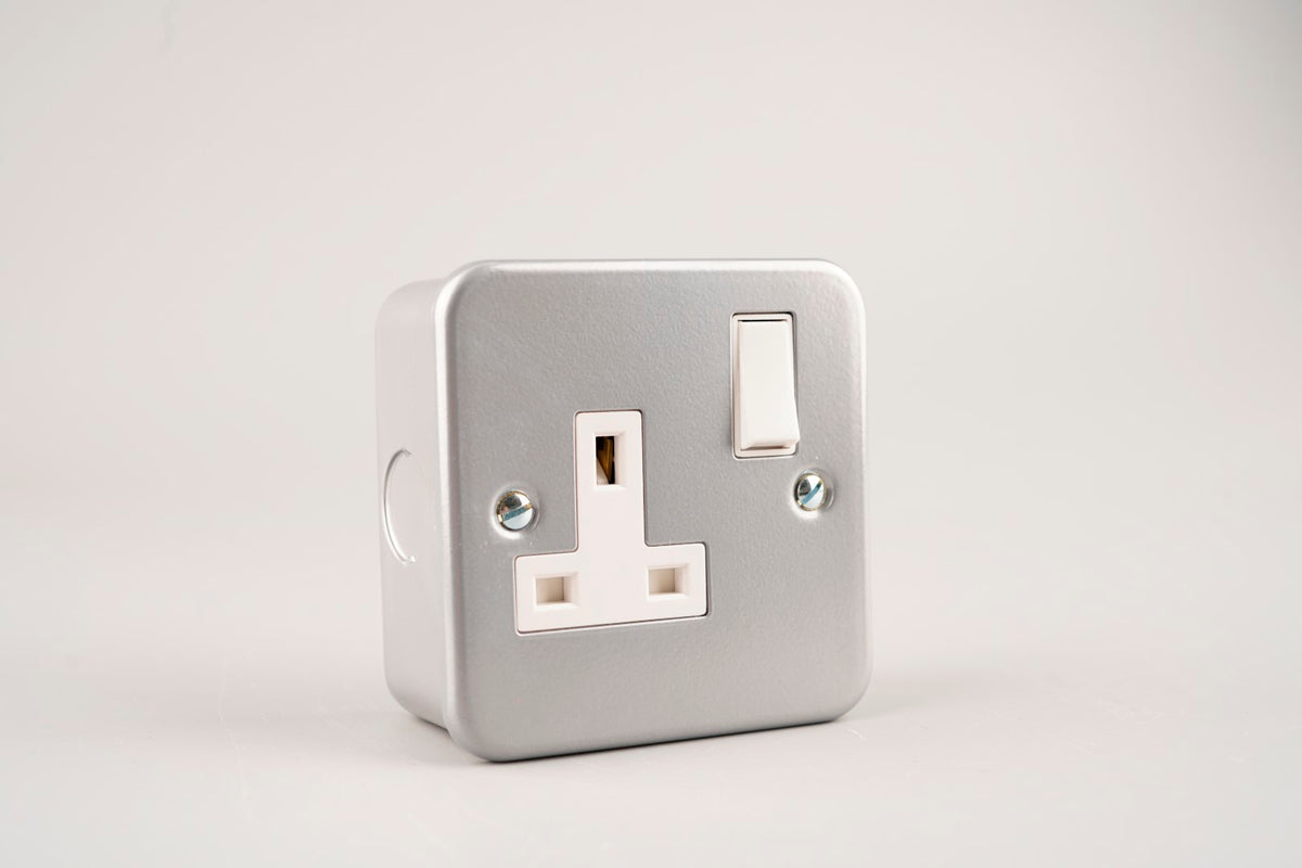 Metal Clad - ASTA 13A Single Switched Socket – Surya Tech Limited